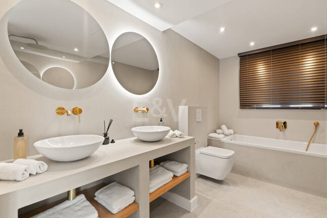 Luxury Semi-Detached Villa with Stunning Sea Views and Elegant Contemporary Design