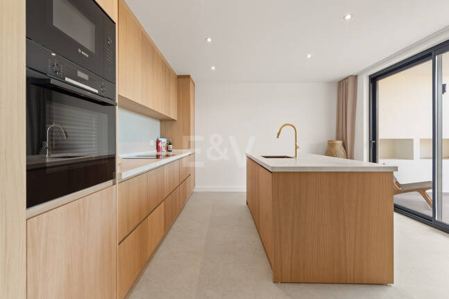 Luxury Semi-Detached Villa with Stunning Sea Views and Elegant Contemporary Design