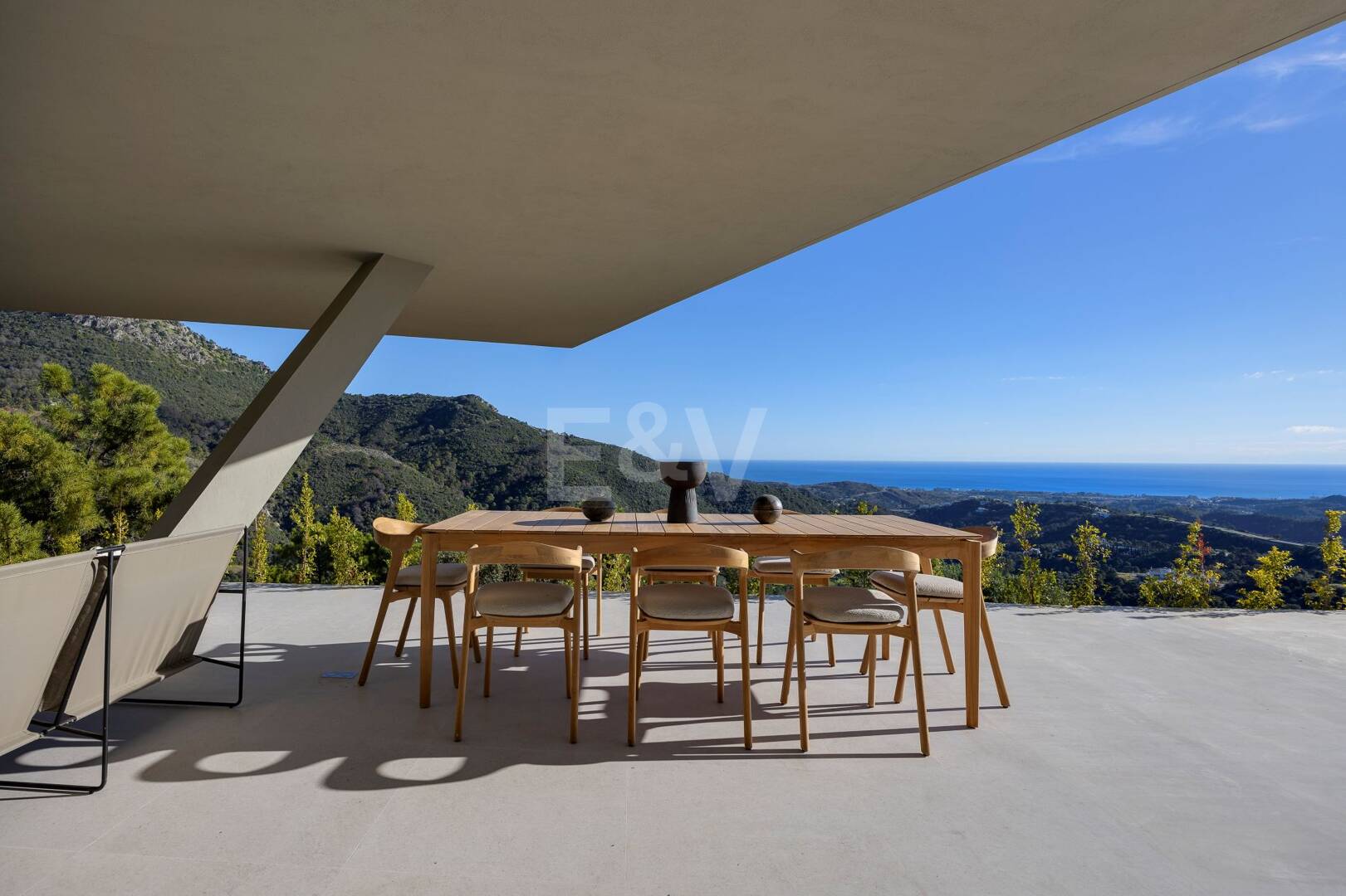 Eco-Friendly Villa in Monte Mayor with Panoramic Sea and Mountain Views