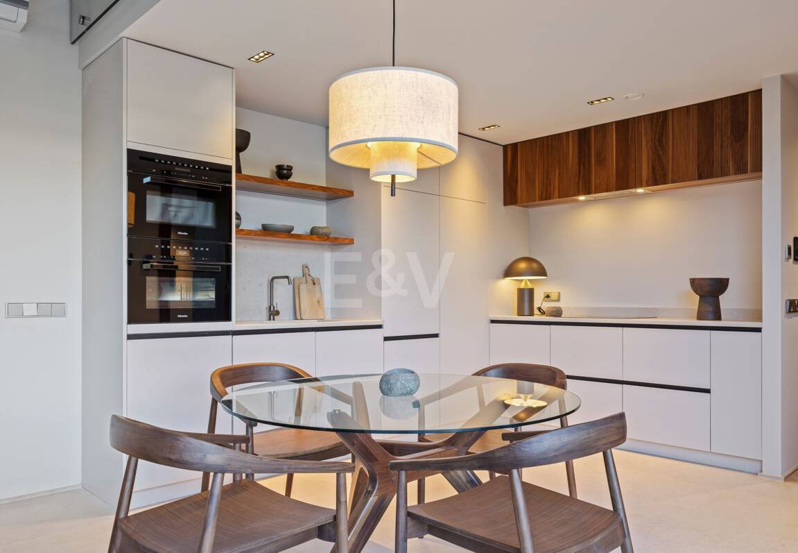 Eco-Friendly Villa in Monte Mayor with Panoramic Sea and Mountain Views