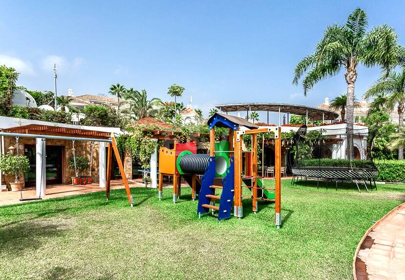 Luxuriöses Duplex-Penthouse mit atemberaubendem Meer- und Bergblick