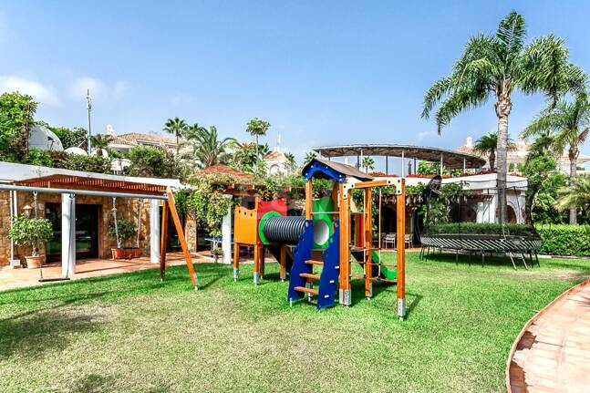 Luxuriöses Duplex-Penthouse mit atemberaubendem Meer- und Bergblick