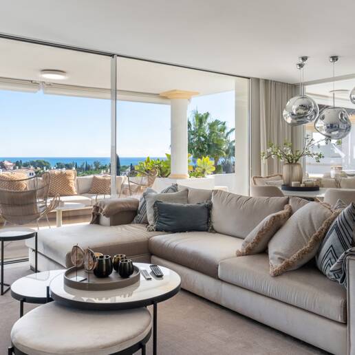 Luxuriöses Duplex-Penthouse mit atemberaubendem Meer- und Bergblick