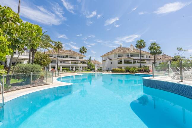 Luxuriöses Duplex-Penthouse mit atemberaubendem Meer- und Bergblick