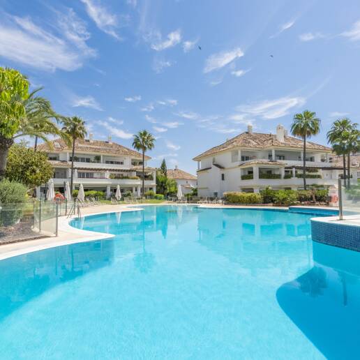 Luxuriöses Duplex-Penthouse mit atemberaubendem Meer- und Bergblick