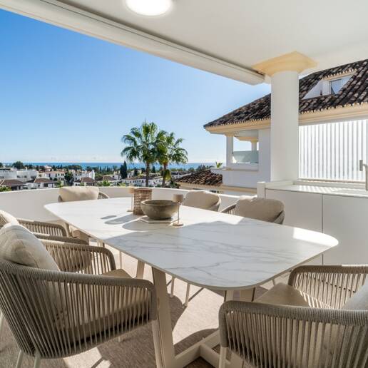 Luxuriöses Duplex-Penthouse mit atemberaubendem Meer- und Bergblick