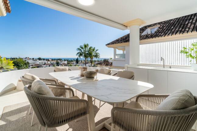 Luxuriöses Duplex-Penthouse mit atemberaubendem Meer- und Bergblick