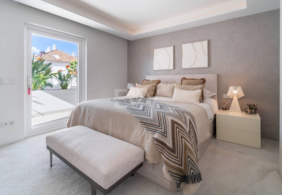 Luxuriöses Duplex-Penthouse mit atemberaubendem Meer- und Bergblick