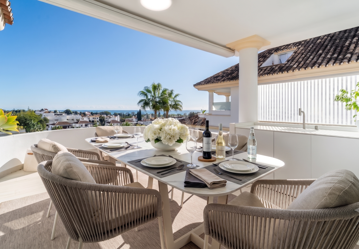 Luxuriöses Duplex-Penthouse mit atemberaubendem Meer- und Bergblick