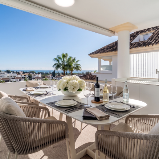 Luxuriöses Duplex-Penthouse mit atemberaubendem Meer- und Bergblick