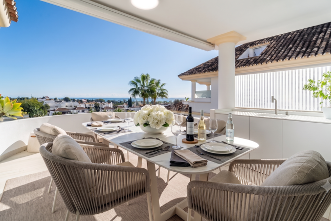 Luxuriöses Duplex-Penthouse mit atemberaubendem Meer- und Bergblick