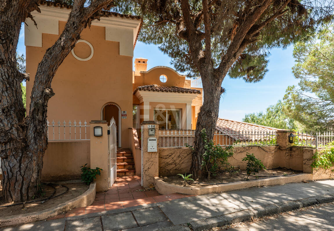 Villa till salu i Elviria, Marbella Öst