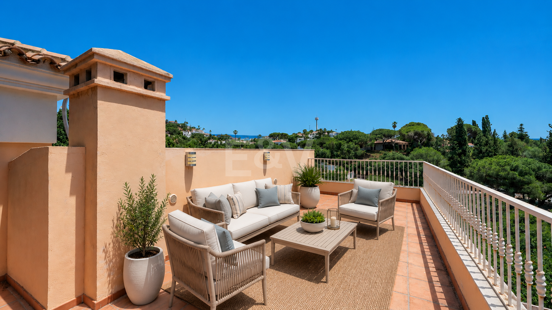 Villa Investment Opportunity with Space & Stunning Sea Views
