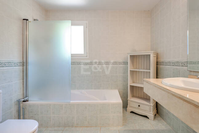 Villa till salu i Elviria, Marbella Öst