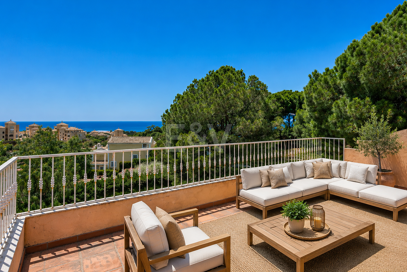Villa Investment Opportunity with Space & Stunning Sea Views