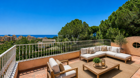 Oportunidad de inversión en villa con espacio y vistas al mar impresionantes