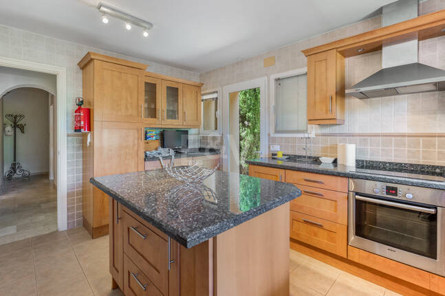 Villa till salu i Elviria, Marbella Öst