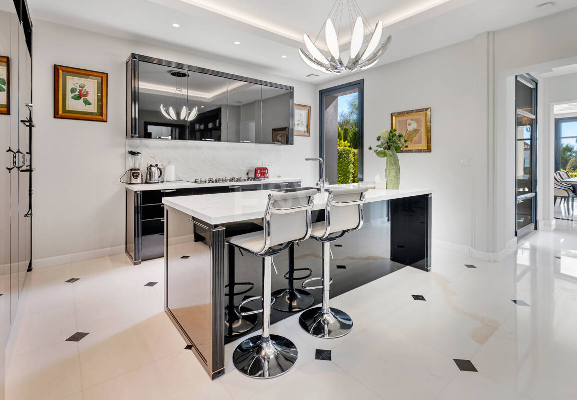 Villa à louer en Benahavis