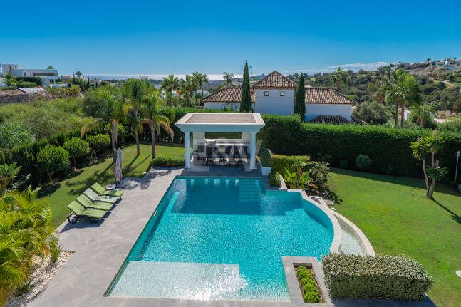 Villa à louer en Benahavis