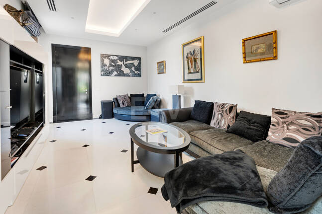 Villa à louer en Benahavis