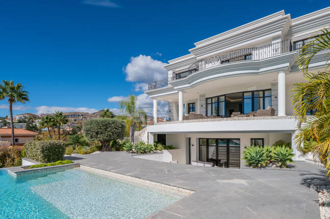 Villa à louer en Benahavis