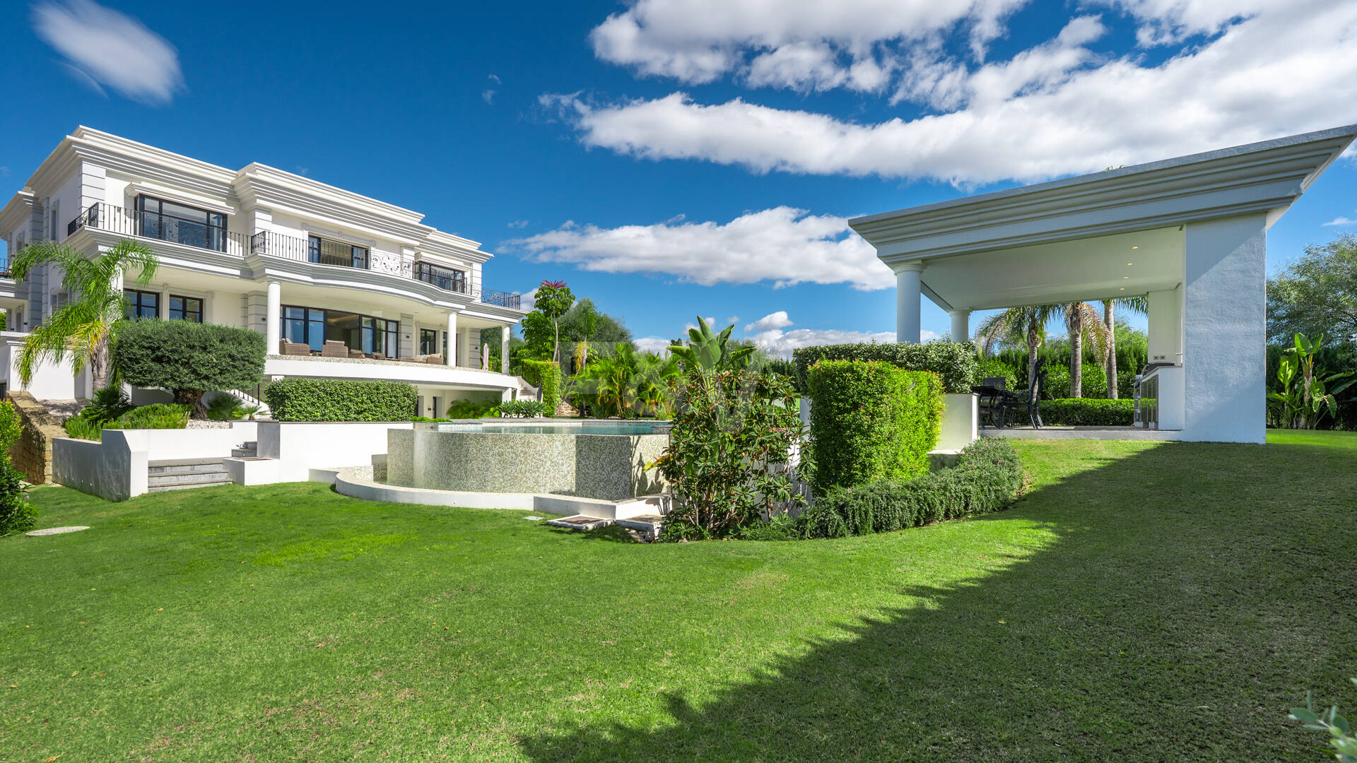 Villa à louer en Benahavis