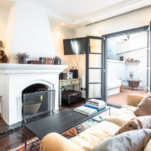 Gemütliches Andalusisches Stadthaus mit Privater Terrasse in Lomas Pueblo