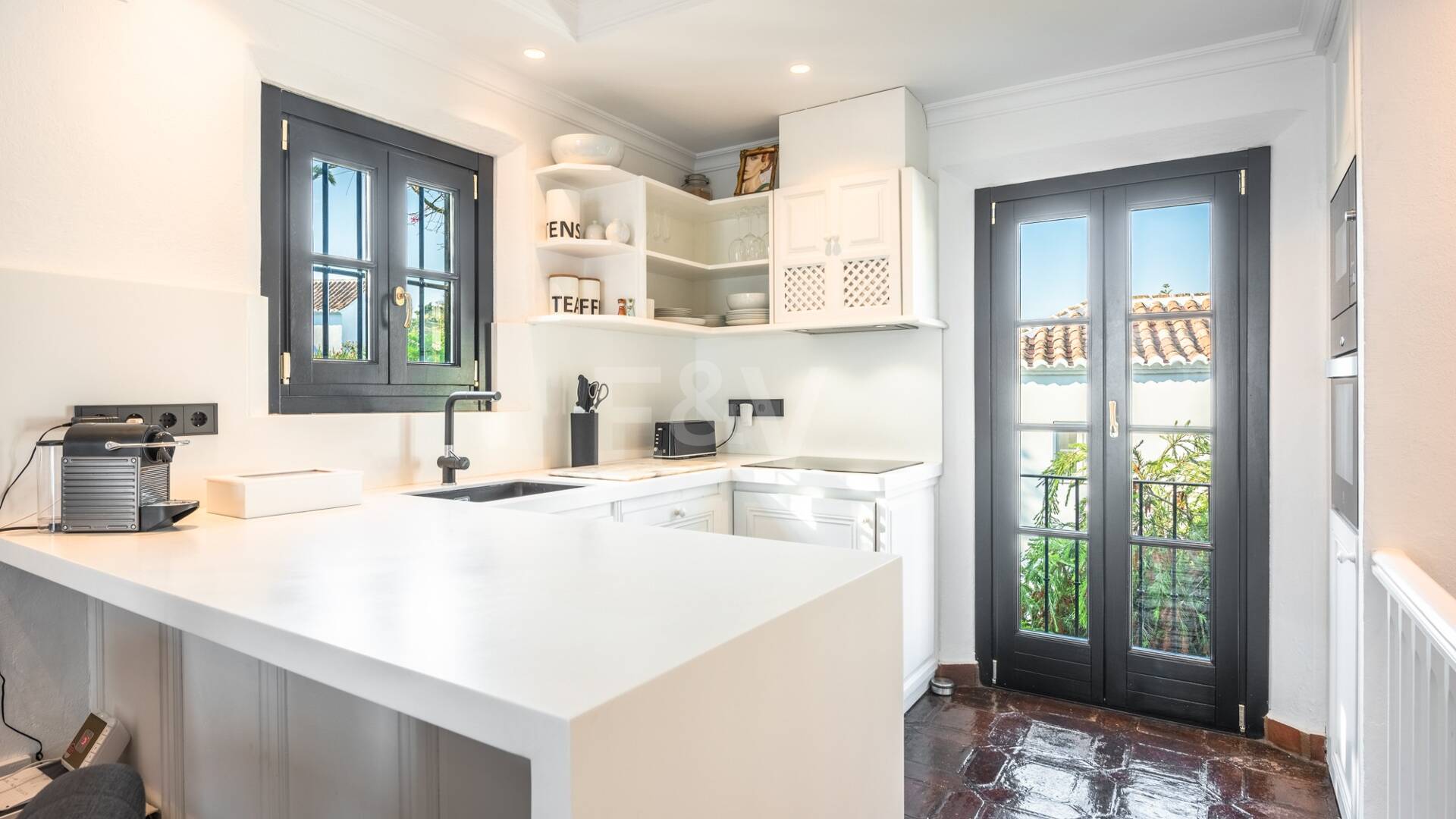 Gemütliches Andalusisches Stadthaus mit Privater Terrasse in Lomas Pueblo