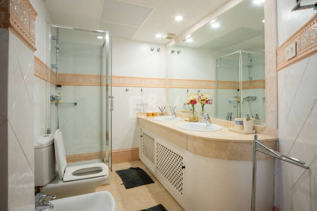 Apartament na sprzedaż w Elviria, Marbella Wschodnia