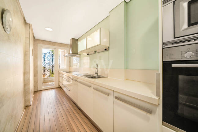 Jasny i przestronny apartament w ekskluzywnej społeczności