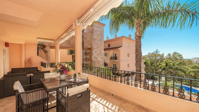 Bright and Spacious Apartment in an Exclusive Gated Community in Nueva Andalucía