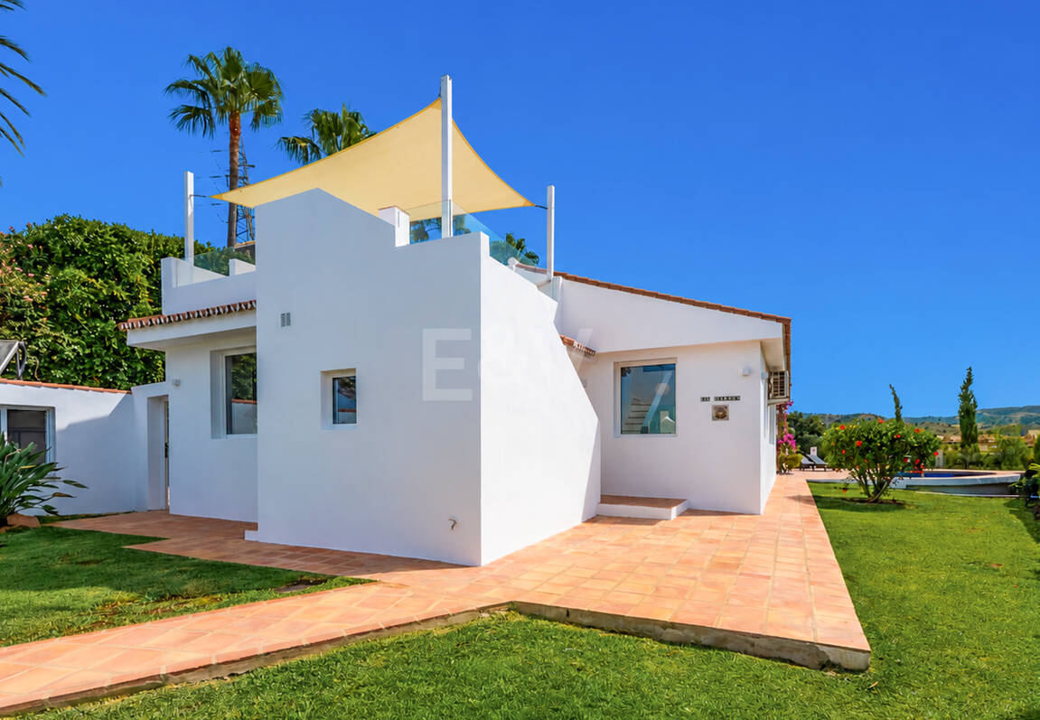 Villa andalouse de charme avec vue sur la mer