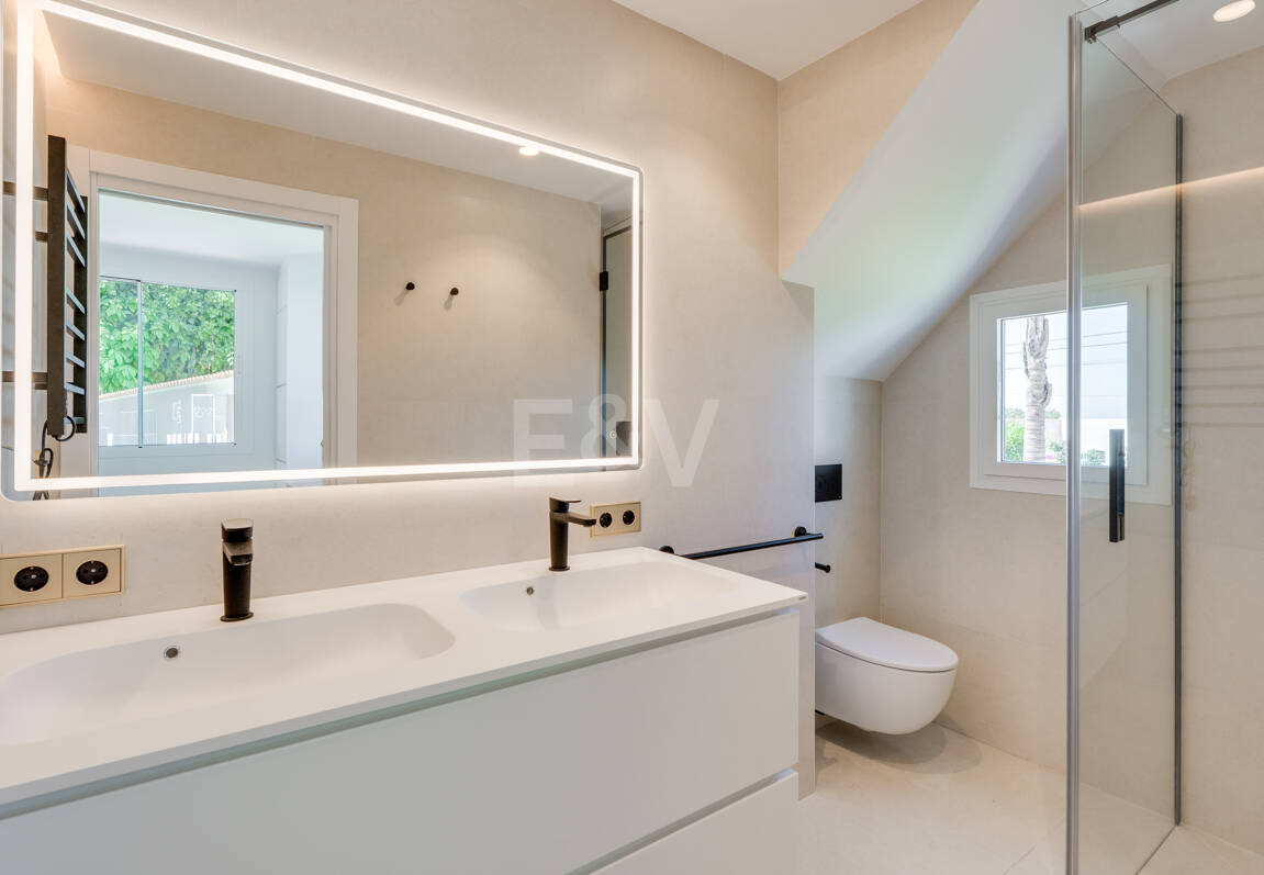 Charmante andalusische Villa mit Meerblick