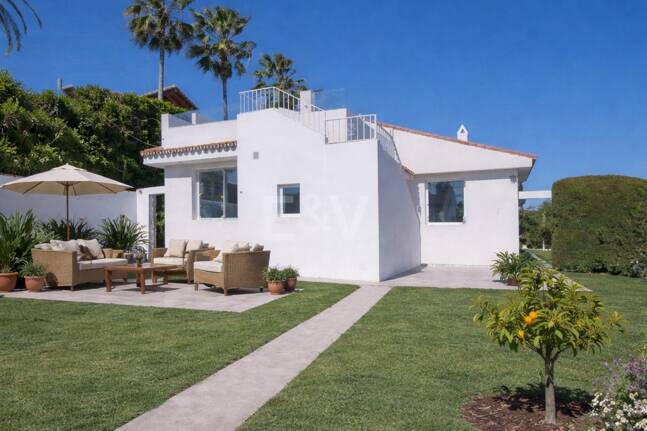 Charmante andalusische Villa mit Meerblick