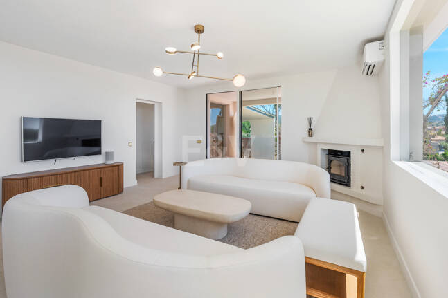 Charmante andalusische Villa mit Meerblick