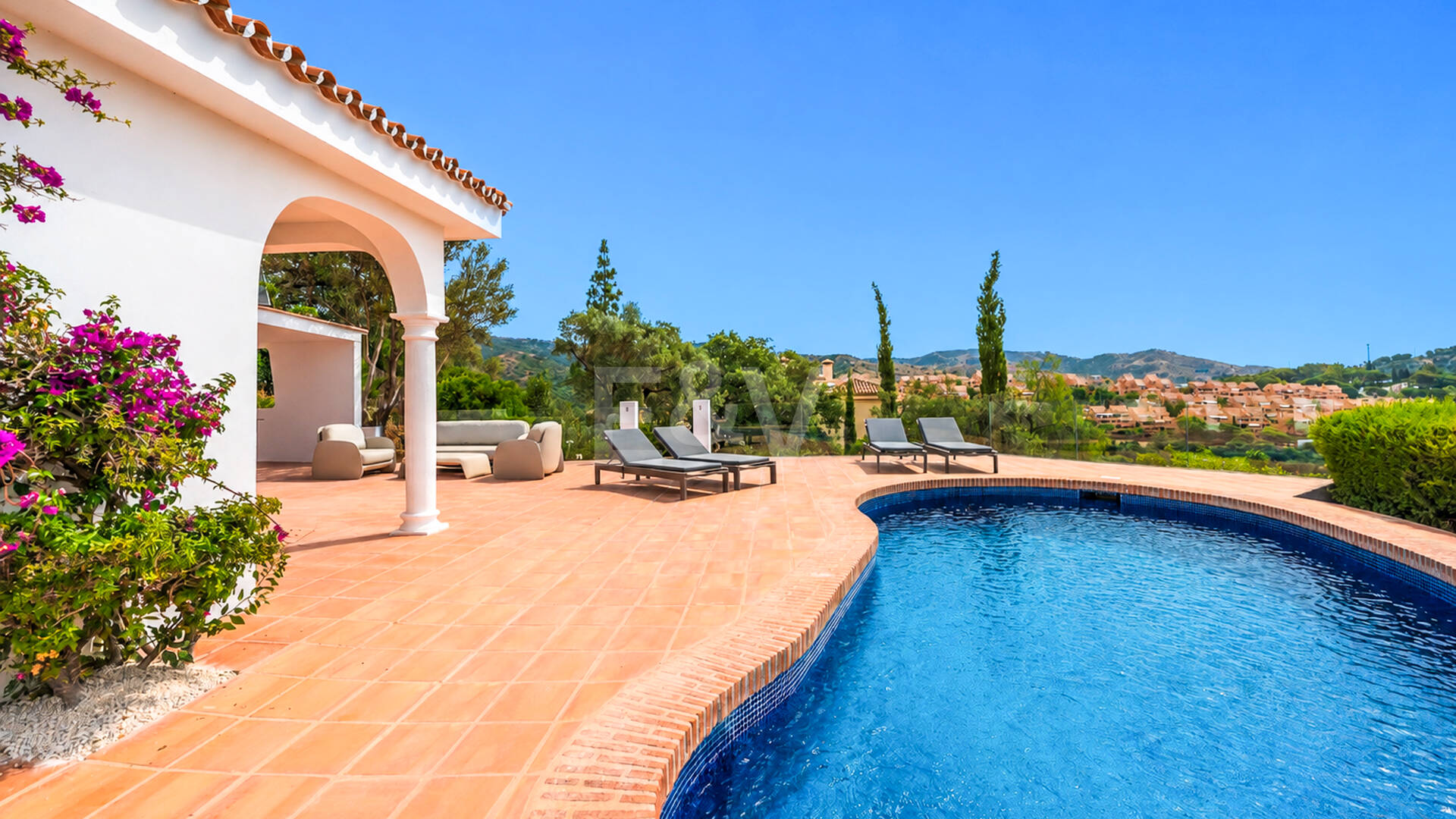 Charmante andalusische Villa mit Meerblick