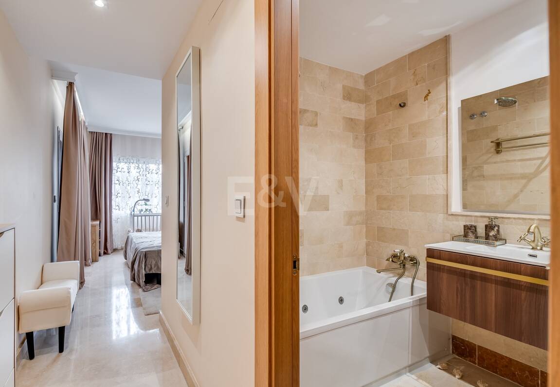 Elegante 2-Zimmer-Wohnung in Oasis de Marbella – Wohnen an der Goldenen Meile, mittel- und langfristig zu mieten ab Juni 2026!