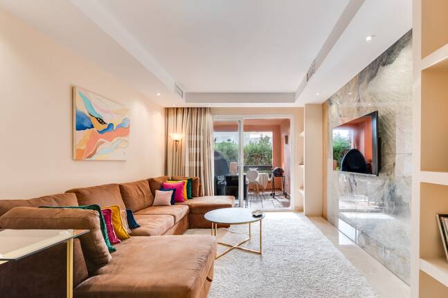 Elegante 2-Zimmer-Wohnung in Oasis de Marbella – Wohnen an der Goldenen Meile, mittel- und langfristig zu mieten ab Juni 2026!