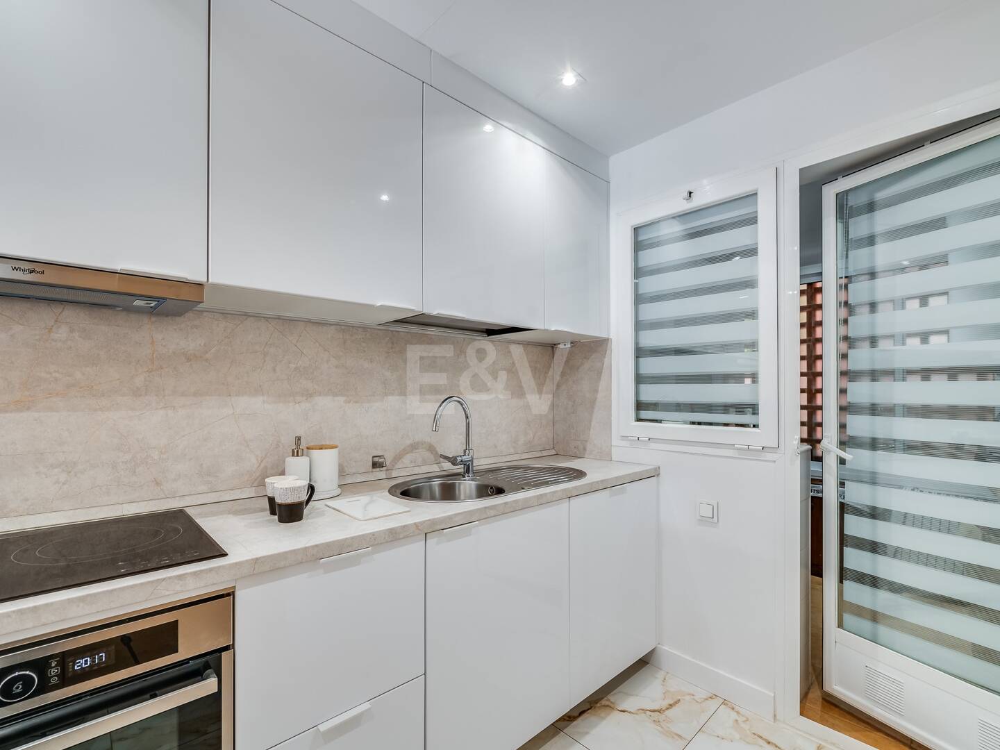 Elegante 2-Zimmer-Wohnung in Oasis de Marbella – Wohnen an der Goldenen Meile, mittel- und langfristig zu mieten ab Juni 2026!