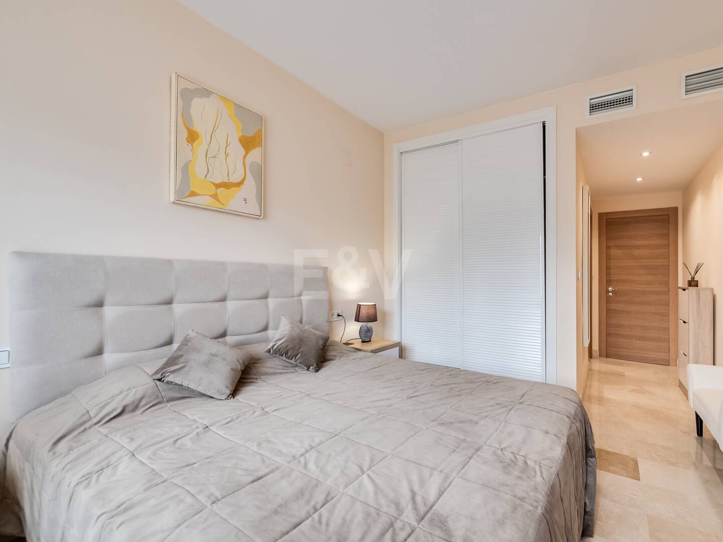 Elegante 2-Zimmer-Wohnung in Oasis de Marbella – Wohnen an der Goldenen Meile, mittel- und langfristig zu mieten ab Juni 2026!