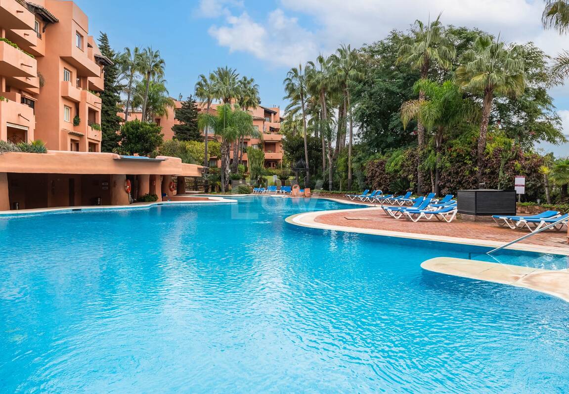 Elegante 2-Zimmer-Wohnung in Oasis de Marbella – Wohnen an der Goldenen Meile, mittel- und langfristig zu mieten ab Juni 2026!