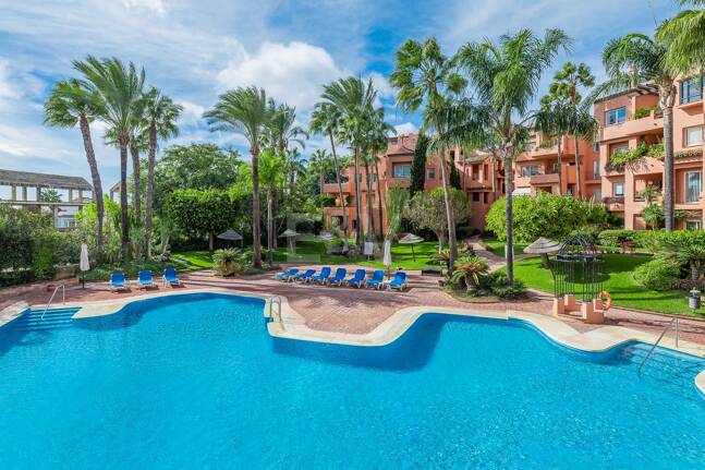 Elegante 2-Zimmer-Wohnung in Oasis de Marbella – Wohnen an der Goldenen Meile, mittel- und langfristig zu mieten ab Juni 2026!