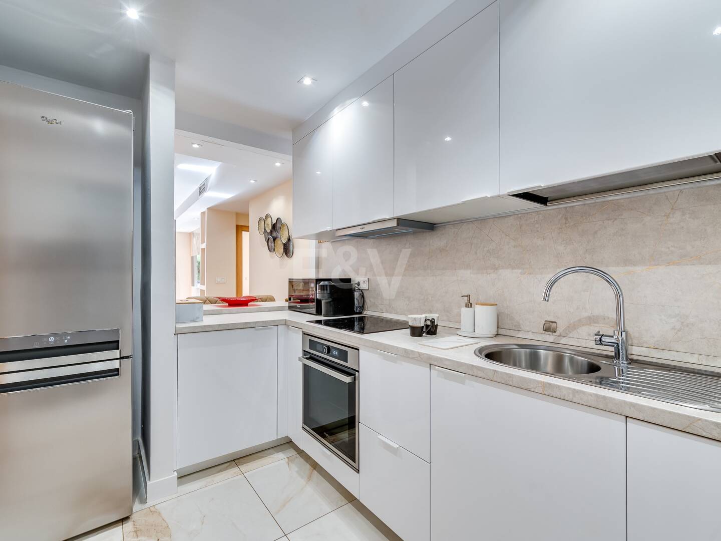 Elegante 2-Zimmer-Wohnung in Oasis de Marbella – Wohnen an der Goldenen Meile, mittel- und langfristig zu mieten ab Juni 2026!