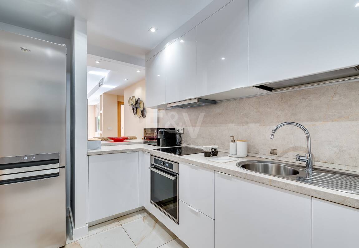 Elegante 2-Zimmer-Wohnung in Oasis de Marbella – Wohnen an der Goldenen Meile, mittel- und langfristig zu mieten ab Juni 2026!