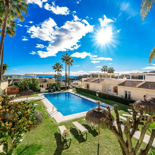 Elegantes Penthouse-Duplex mit Solarium und Panoramablick in einer geschlossenen Wohnanlage