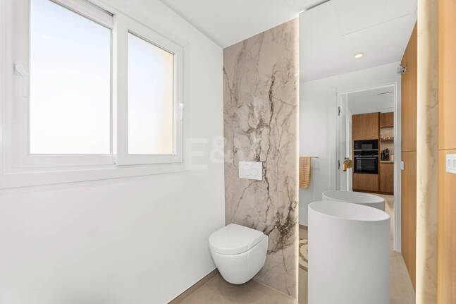 Elegantes Penthouse-Duplex mit Solarium und Panoramablick in einer geschlossenen Wohnanlage