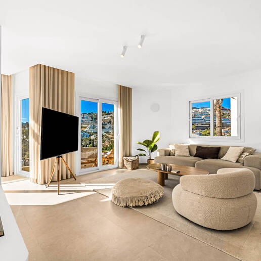 Elegantes Penthouse-Duplex mit Solarium und Panoramablick in einer geschlossenen Wohnanlage