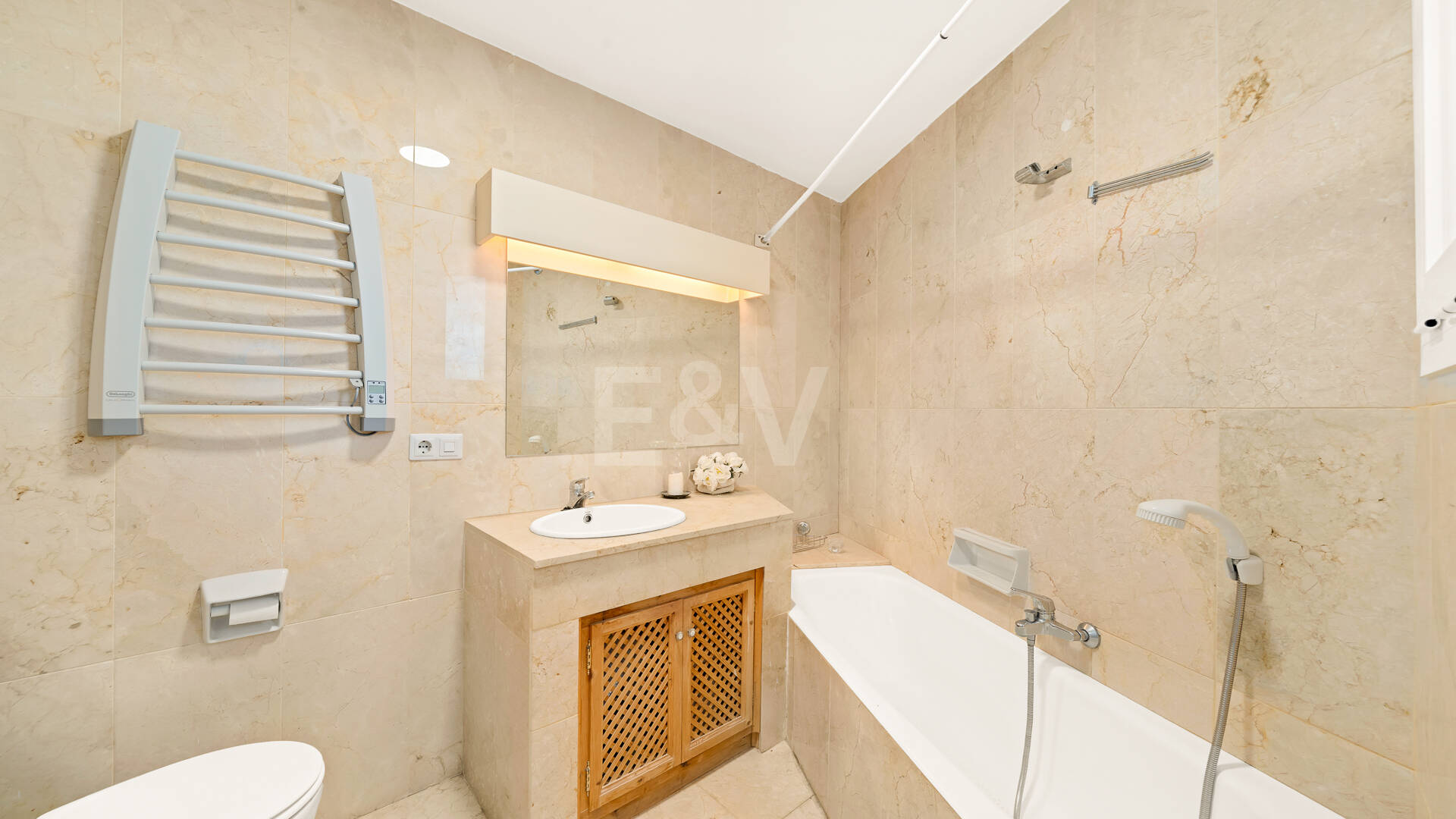 Elegant Frontline Golf Apartment with Expansive Terrace