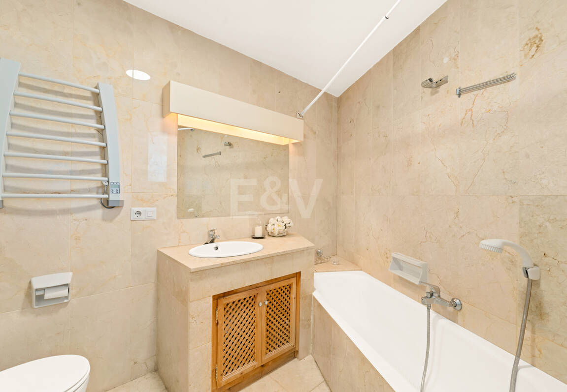 Elegant Frontline Golf Apartment with Expansive Terrace