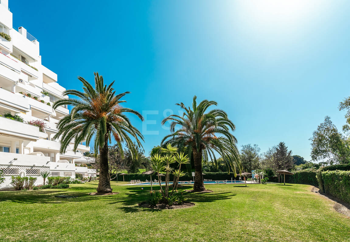 Elegant Frontline Golf Apartment with Expansive Terrace